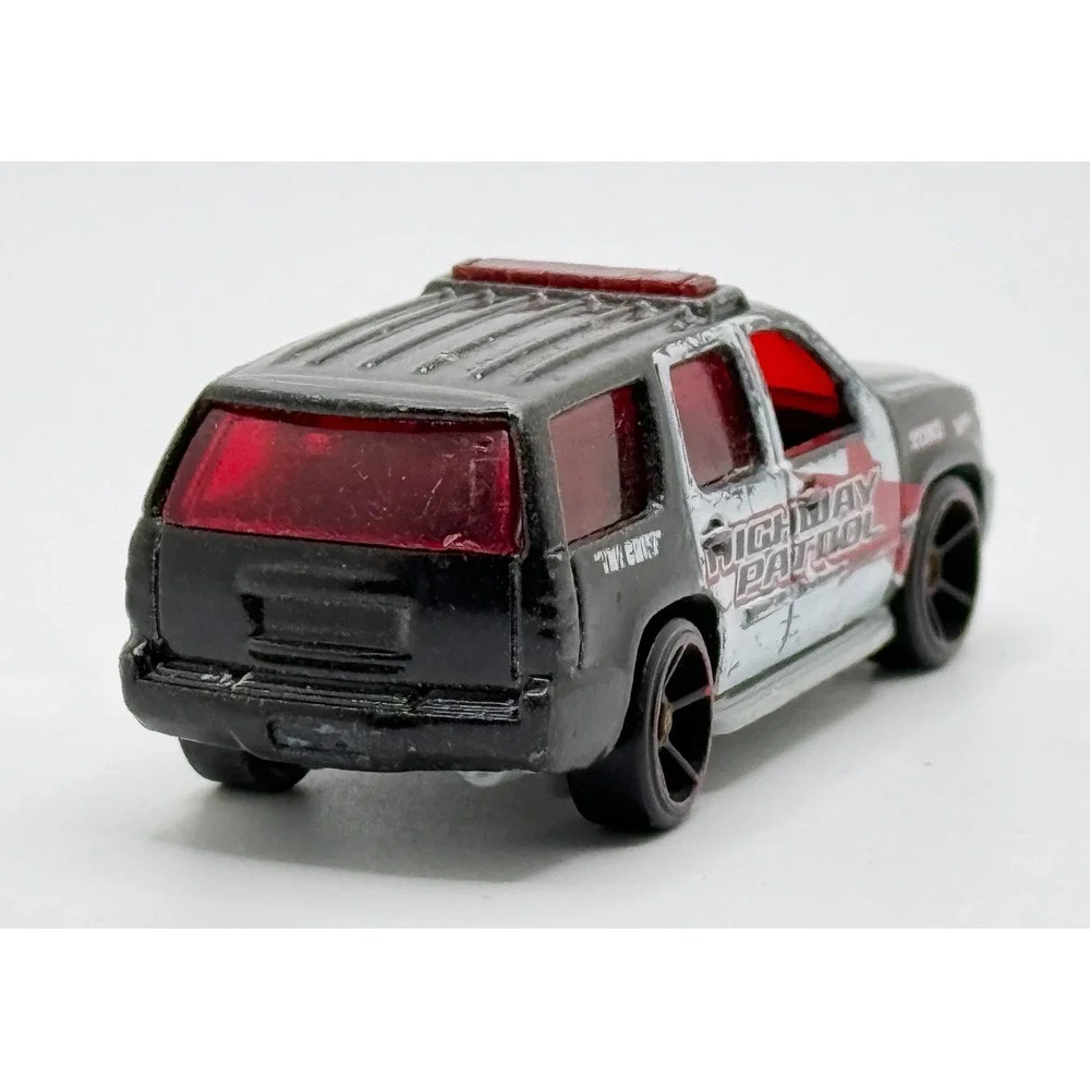 Hot‎ Wheels 07 Chevy Tahoe Collectible Diecast Highway Patrol Car